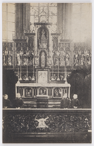 18321 Interieur van de R.K. St. Nicolaaskerk (St. Nicolaasstraat 12) te IJsselstein: altaar.